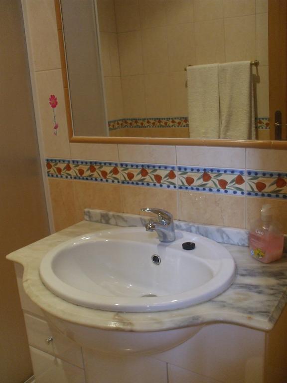 Dinas Guesthouse Лагуш Экстерьер фото