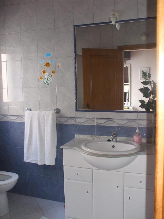 Dinas Guesthouse Лагуш Номер фото